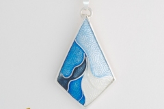 Januari; kristallen, kou, vorst (4 x 2,9 cm)
